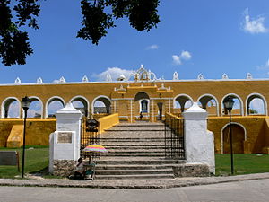 Aufgang zum Kloster.jpg